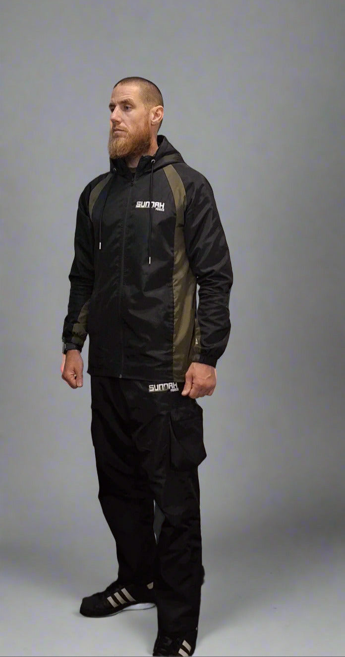 Black/Cargo windbreaker trouser